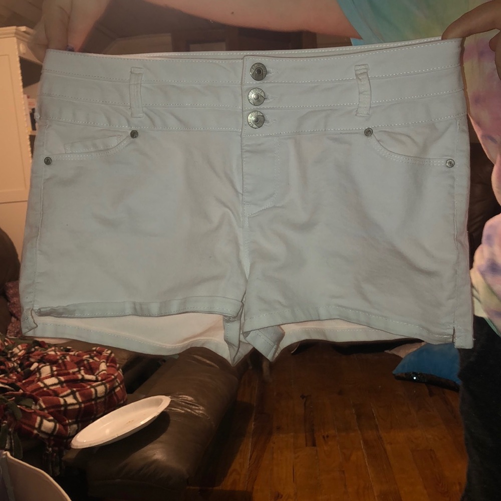 white jean shorts